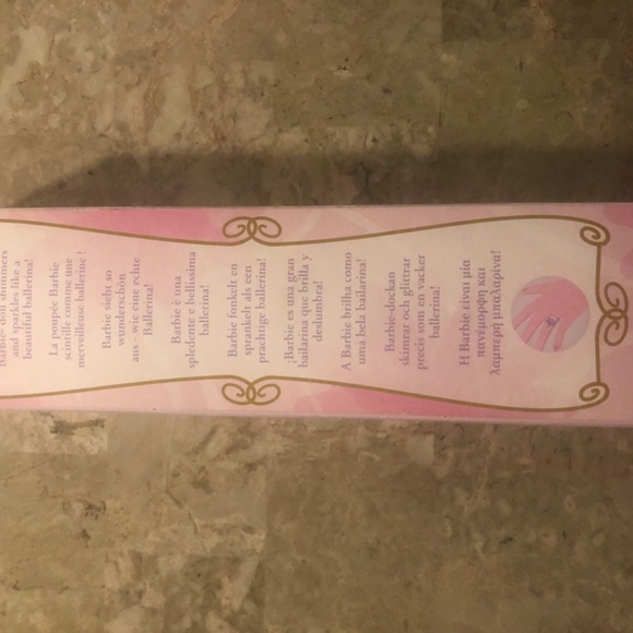 Barbie - Picture 7 of 10